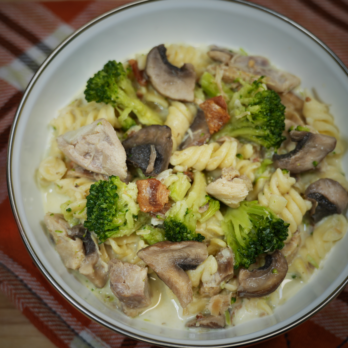 CREAMY CHICKEN ALFREDO